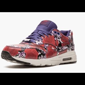 Nike WMN Air Max 1 Ultra LOTC QS - London
